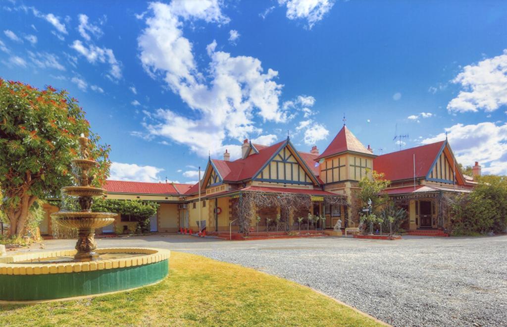 The Outback 3* Broken Hill